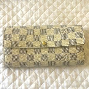 Louis Vuitton Damier wallet